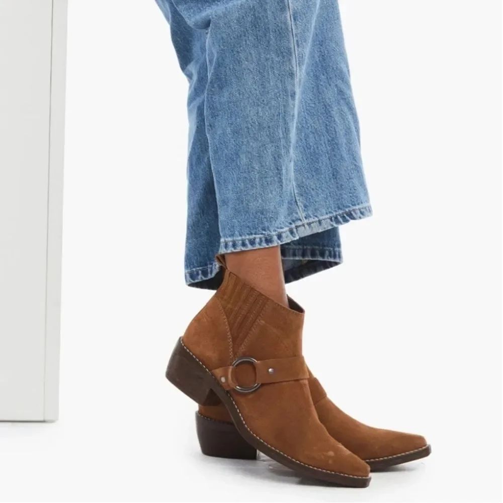 ABLE local & global Jenny Boot Size 8.5 harness